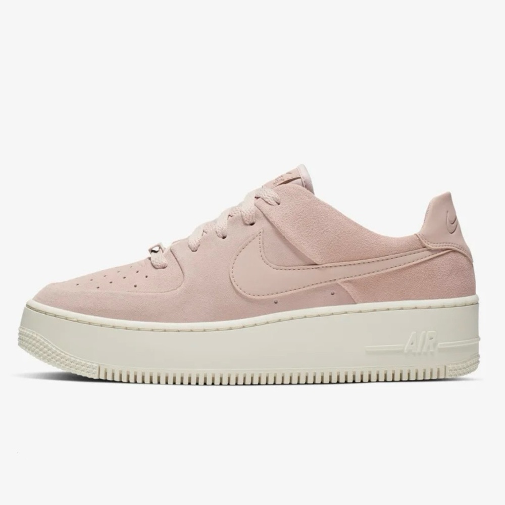 NIKE Air Force Sneakers!!